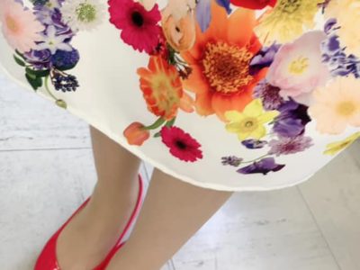 花向けに花柄スカート
